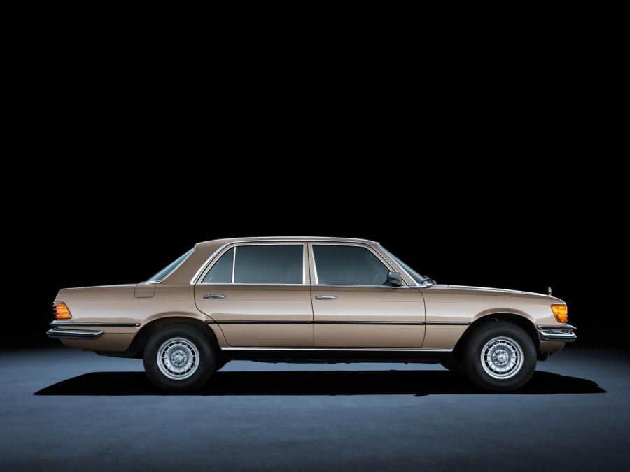  Mercedes-Benz 450 SEL 6.9 (W116) 1975 года  (фото 24 из 27)